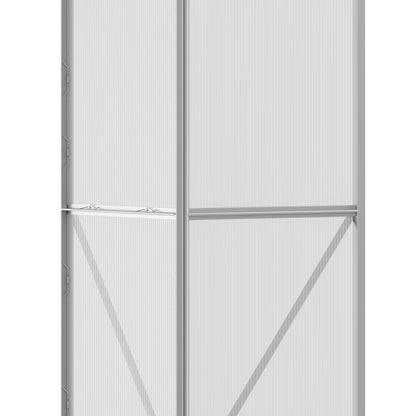 Détail des panneaux en polycarbonate de la serre adossée